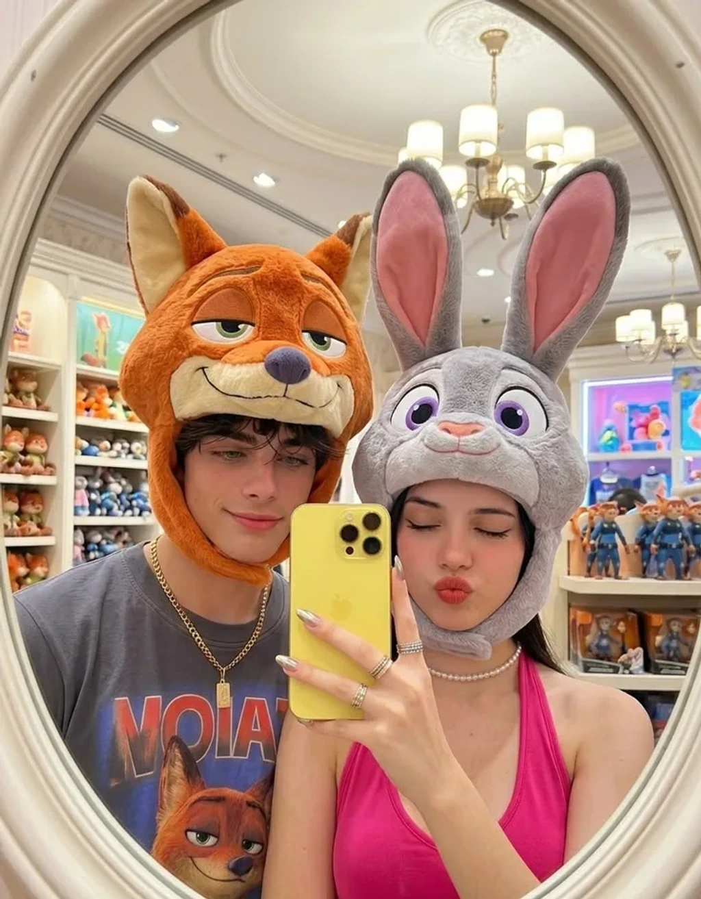 Cute Judy &amp; Nick Couple Mirror Selfie | Zootopia Aesthetic